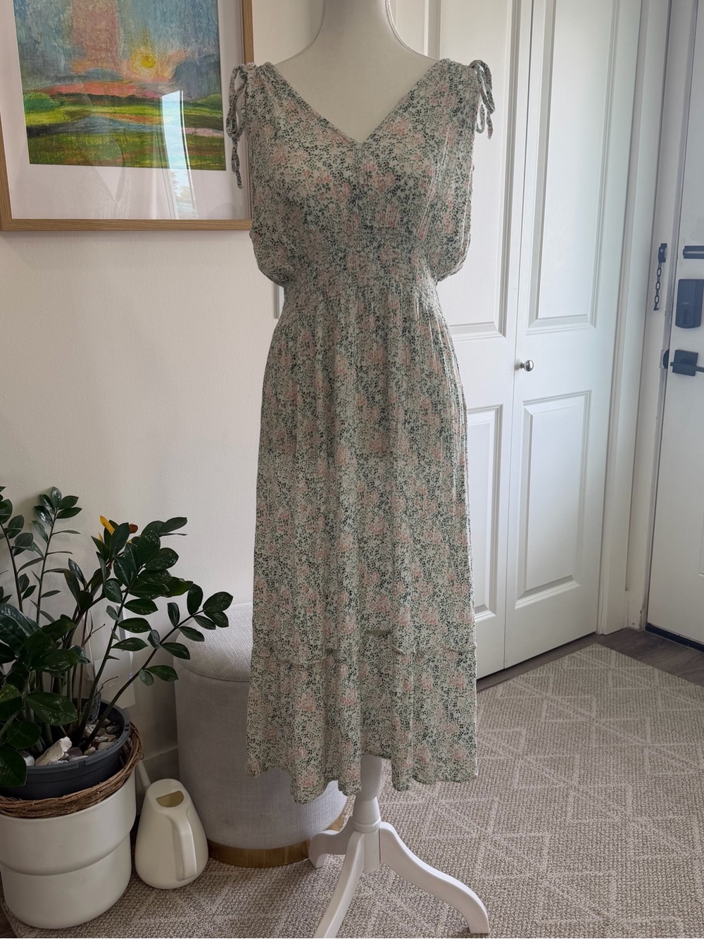 Floral‎ V-Neck Tie-Shoulder Maxi Dress in Light Green and Pink